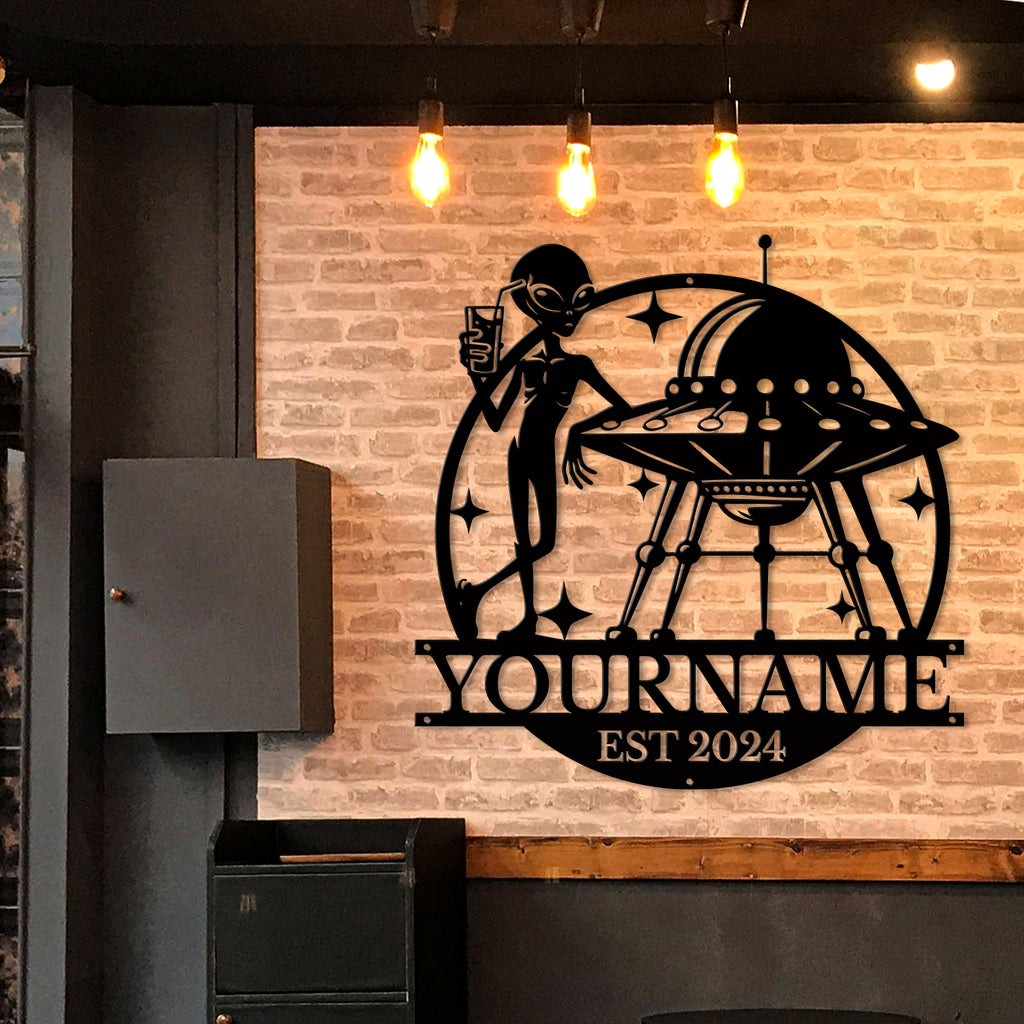 Personalized Alien UFO Metal Sign – Custom Name Wall Decor